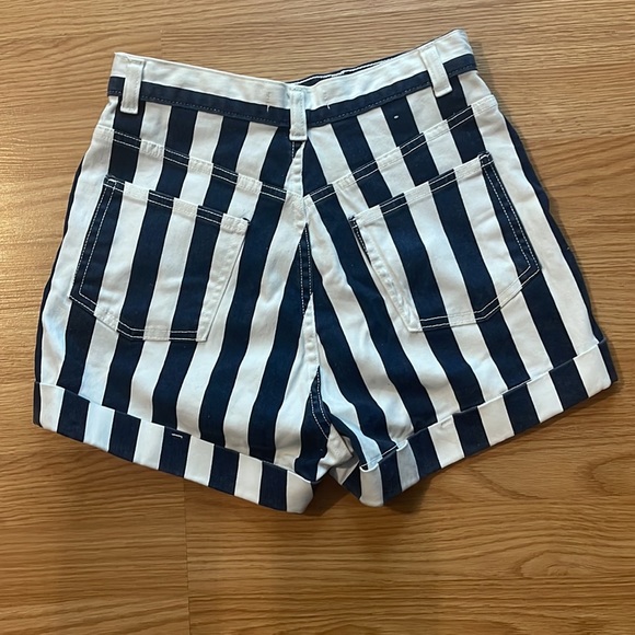American Apparel High Waisted Shorts - Picture 2 of 3